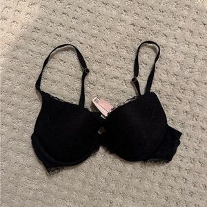Victoria's Secret Lace Black Bra NWOT